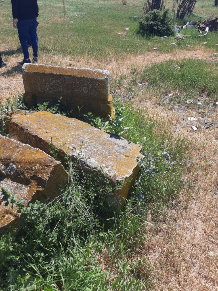 Tombes profanées à Aghdam, Azerbaïdjan
