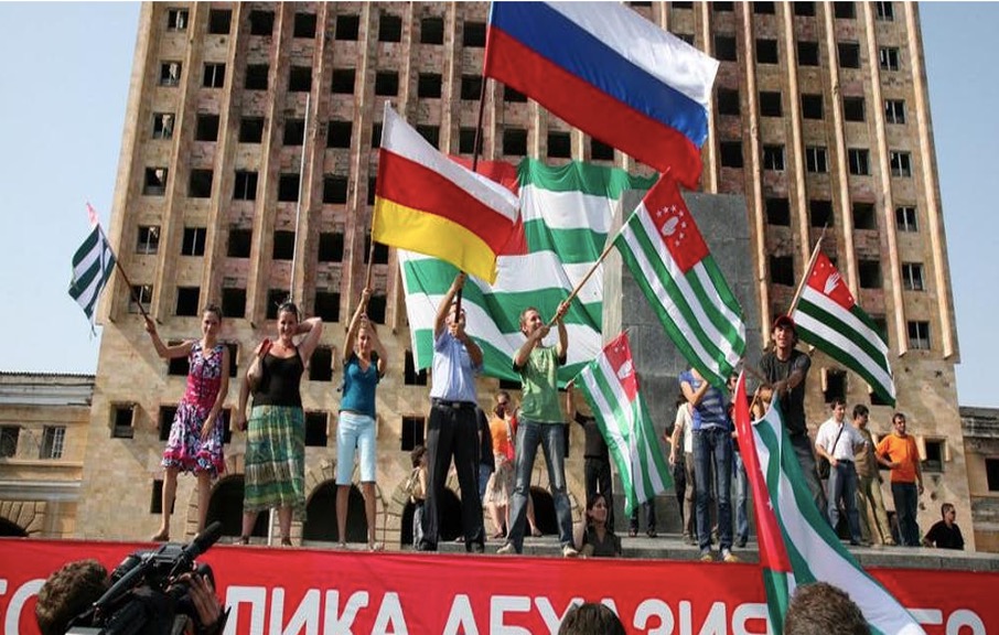Осетия и абхазия в составе. 26 Августа 2008 Южная Осетия. 26 Августа день признания независимости Южной Осетии. Признание независимости Абхазии. Признание независимости Абхазии и Южной Осетии.